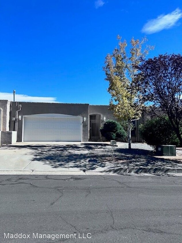 Primary Photo - 2 br, 2 bath House - 7608 La Madera Rd NE