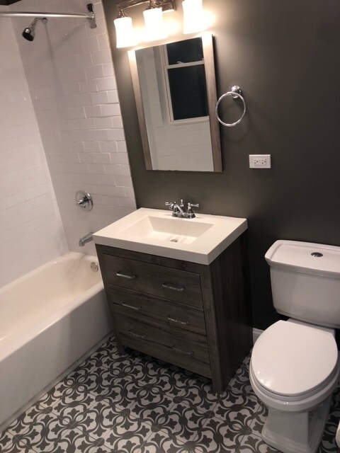 Bathroom - 3320 W Beach Ave