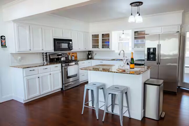 Foto del edificio - 1011 E Wintergreen Rd