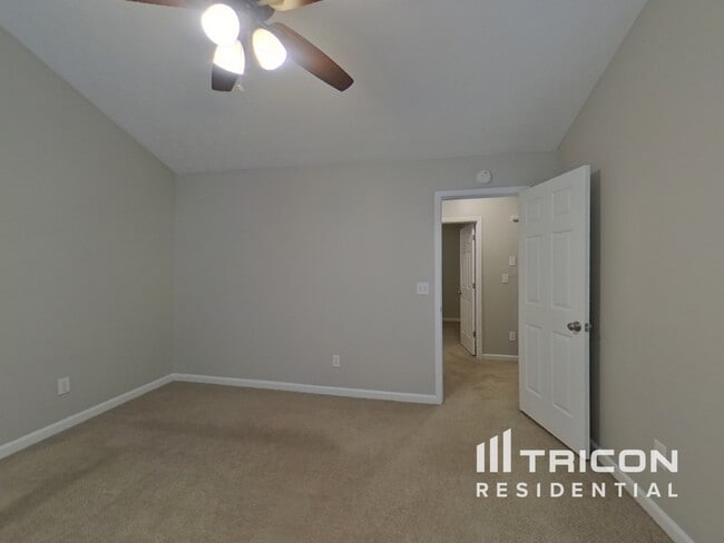 Foto del edificio - 38 Springbottom Dr SE