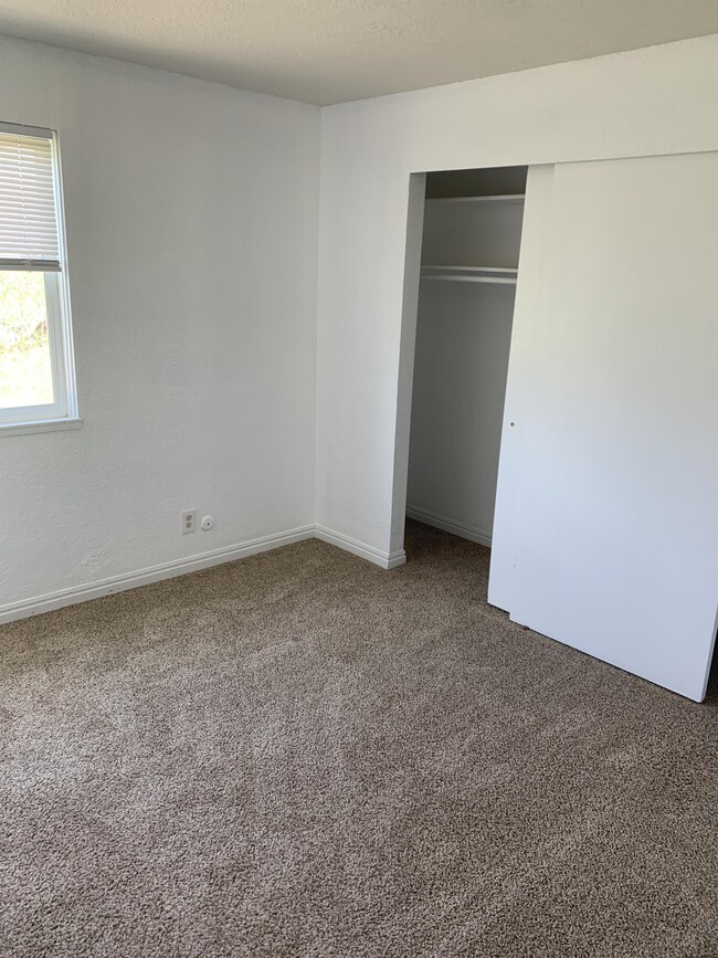 Building Photo - 109 Lilac Way