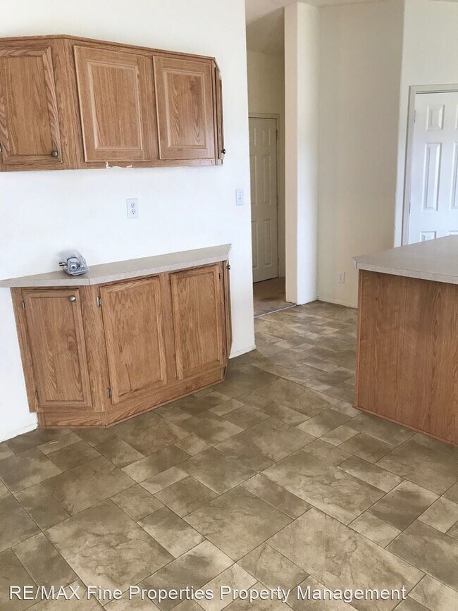 Building Photo - 3 br, 2 bath House - 9125 Beauty Way