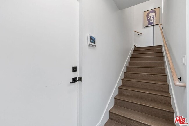 Building Photo - 1251 N Formosa Ave