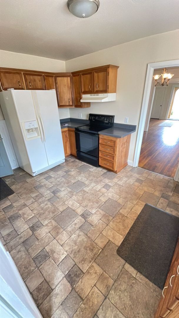 Building Photo - 2bd 1Ba W/Garage Work Shop