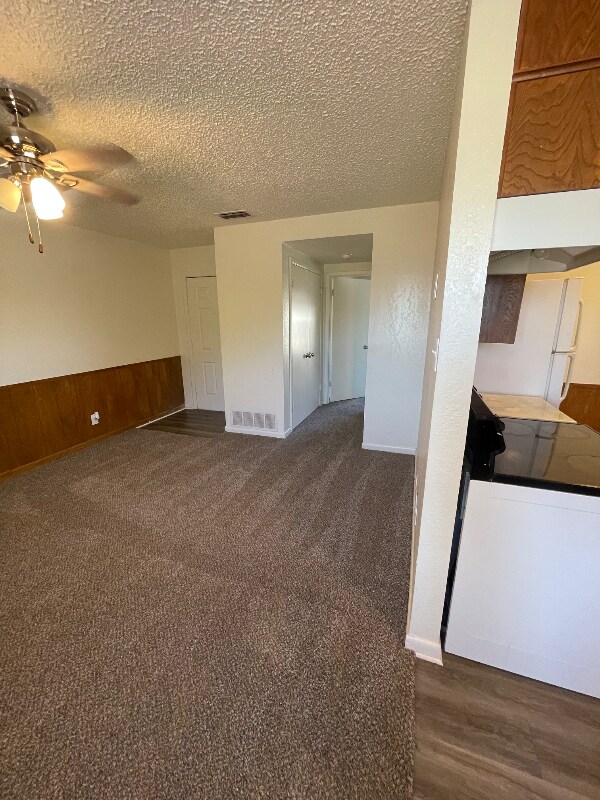 Foto del edificio - 1702 Kirk Ave