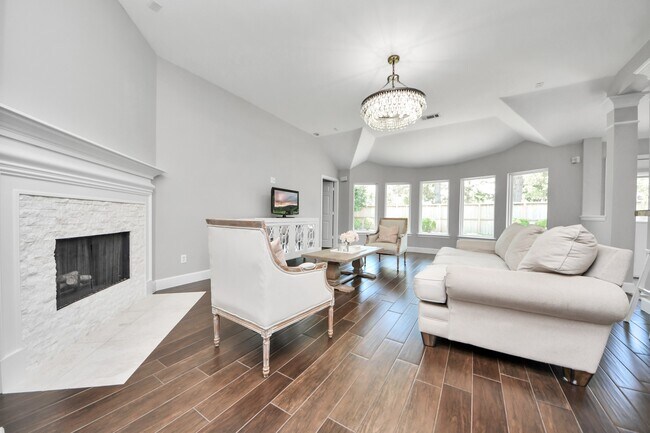 Building Photo - 18027 Parkwille Ln