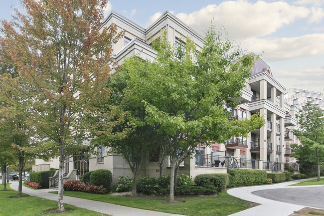 Building Photo - 15 Rean Dr