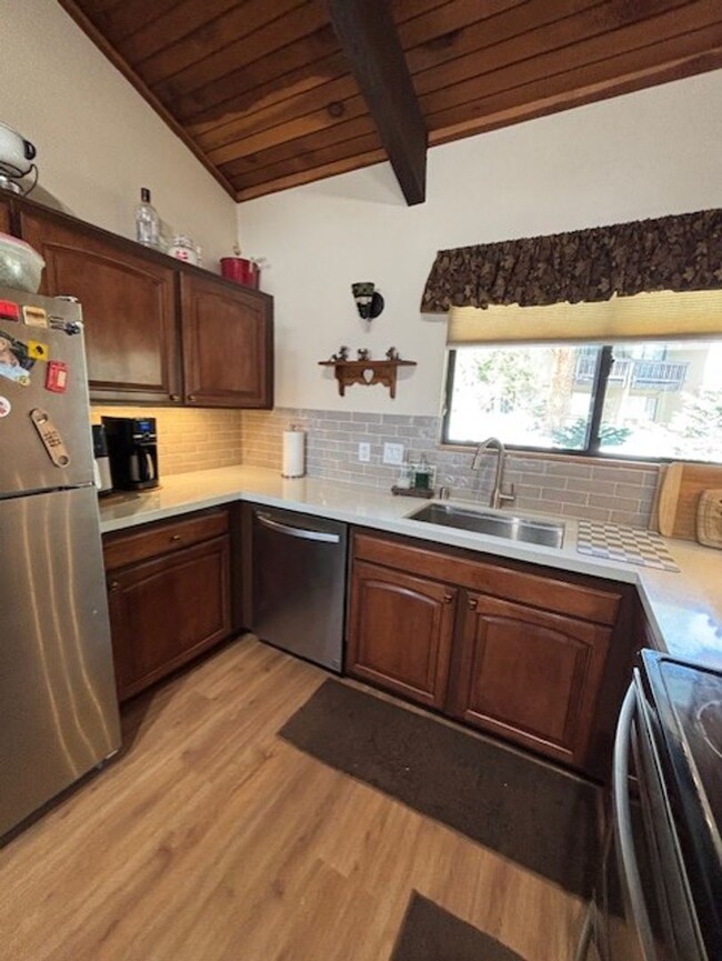 Foto del edificio - Spacious 4-Bedroom Townhome in Mammoth Lakes