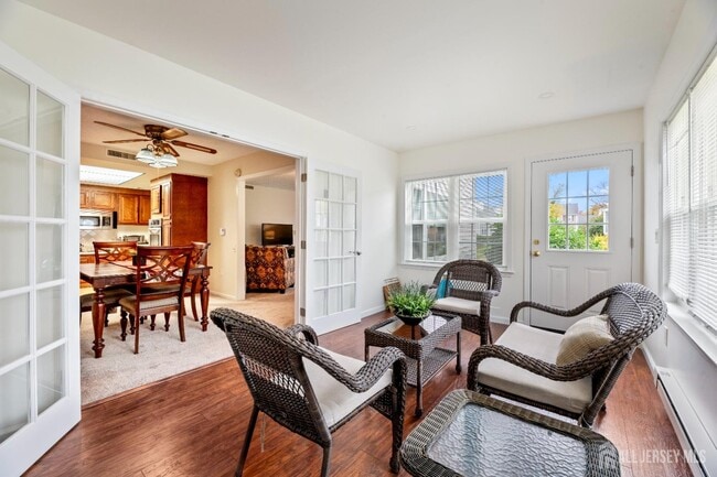 Foto del edificio - 177N Rossmoor Dr