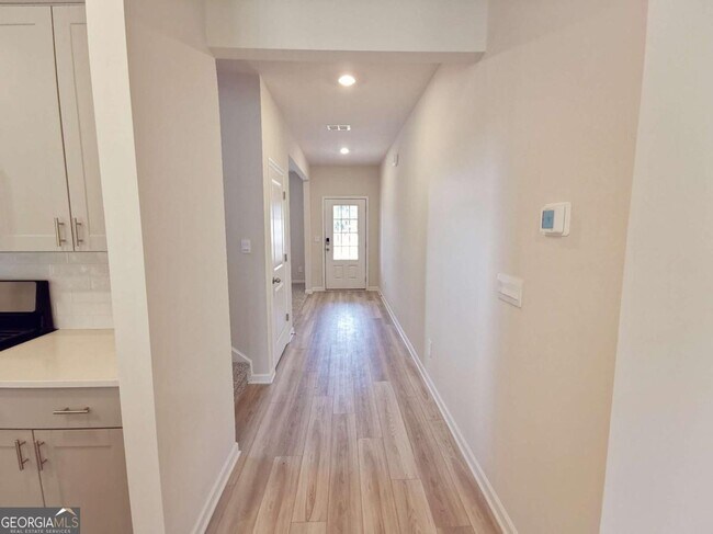 Foto del edificio - 6025 White Sycamore Pl