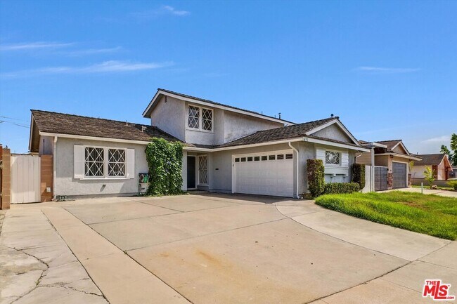 Building Photo - 16792 Madrone Cir