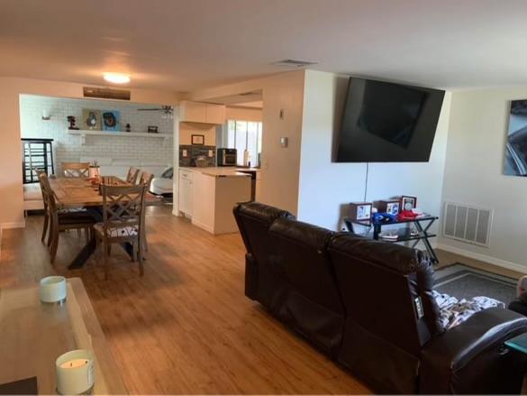 Foto del edificio - 4119 Grayton Dr