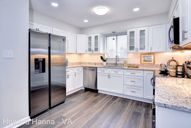 Building Photo - 2 br, 2 bath House - 384 Nantucket Place