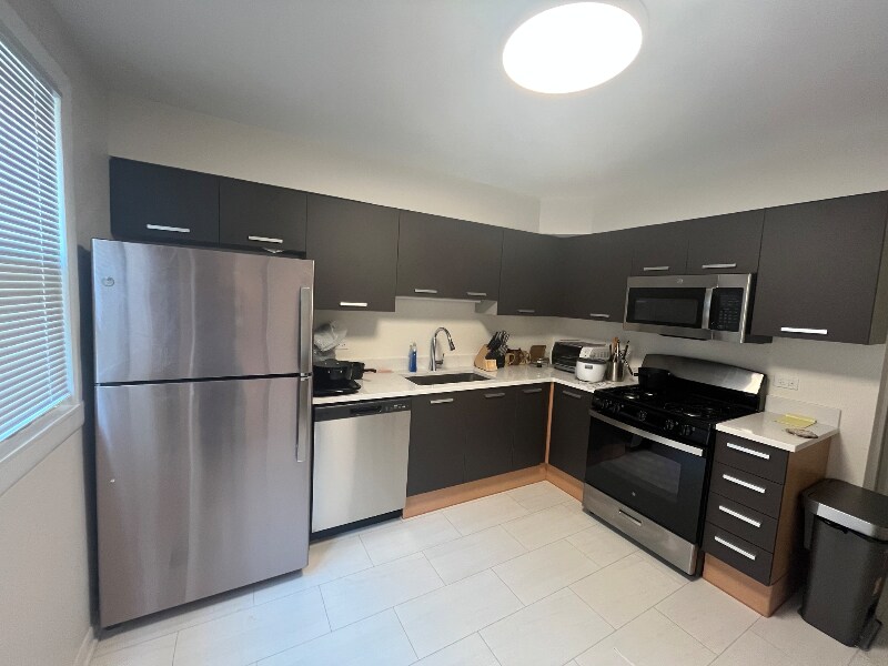 Foto del edificio - 432 Elm Pl