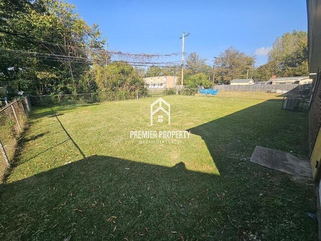 Foto del edificio - 1737 Capri Rd