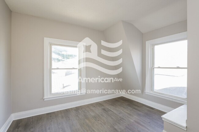 Building Photo - 1146 Huey St