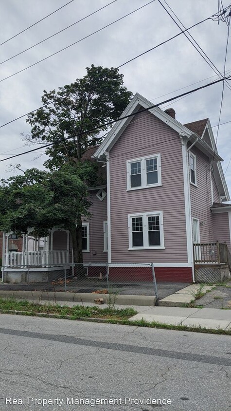 Primary Photo - 4 br, 1.5 bath House - 3 Mawney Street