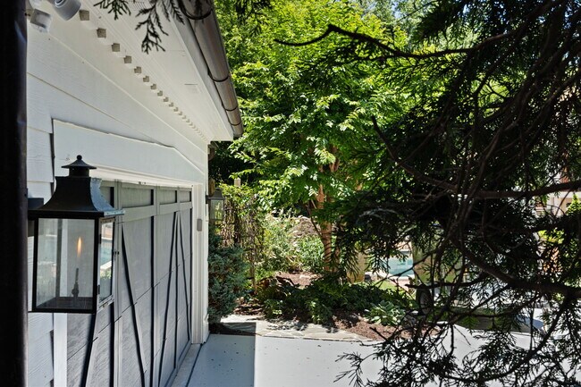 Foto del edificio - 1358 Briarcliff Rd NE