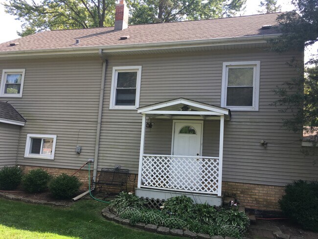 Entrance - 2123 Hillside Ter