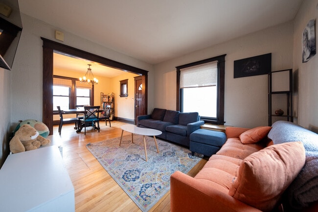 Foto del edificio - 2601 E 38th St