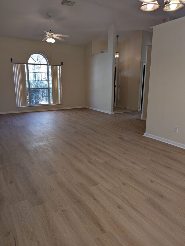 Foto del edificio - Hamilton Pond single family home