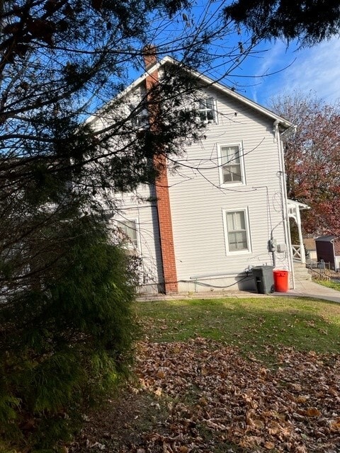 Building Photo - 23 Dewey St