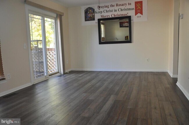 Foto del edificio - 6022 Basingstoke Ct