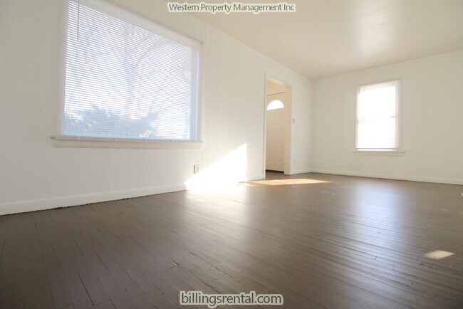 Sala de estar - 1042 N 24th St