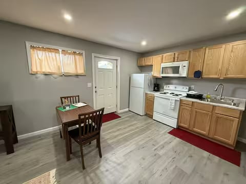 Building Photo - 438 N Park Ave