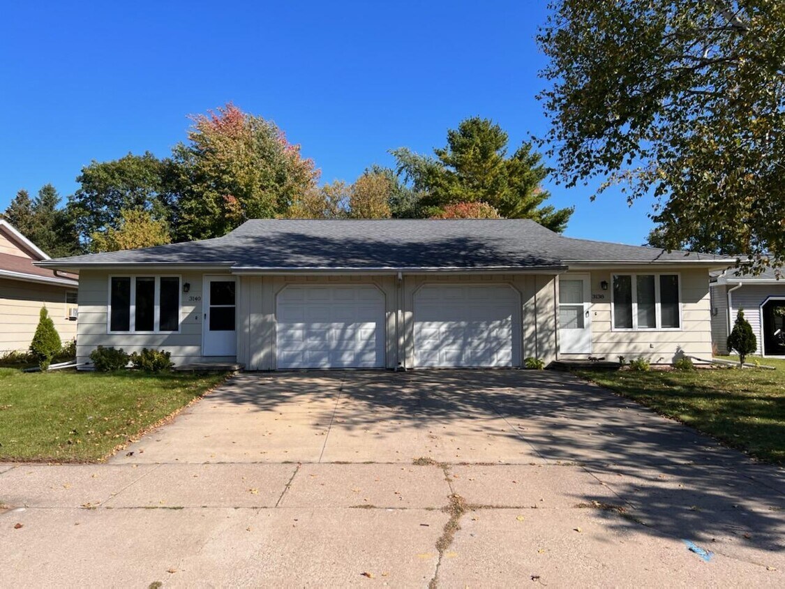 3140 N Lawe St, Appleton, WI 54911 Townhome Rentals in Appleton WI