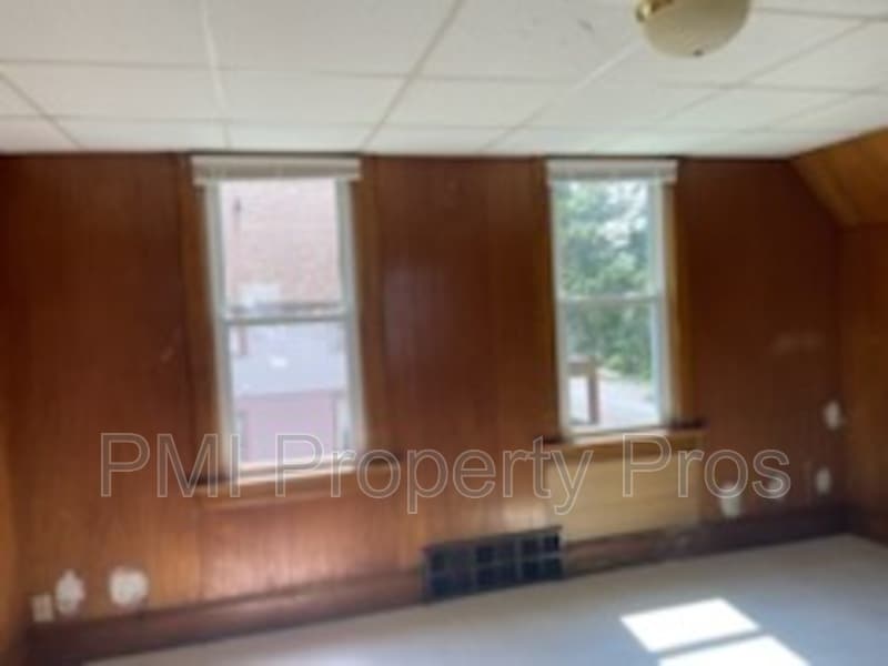 Primary Photo - 3364 N Richards St
