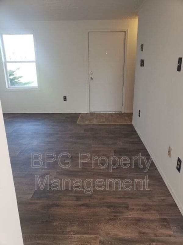 Foto del edificio - 123 Circle Dr