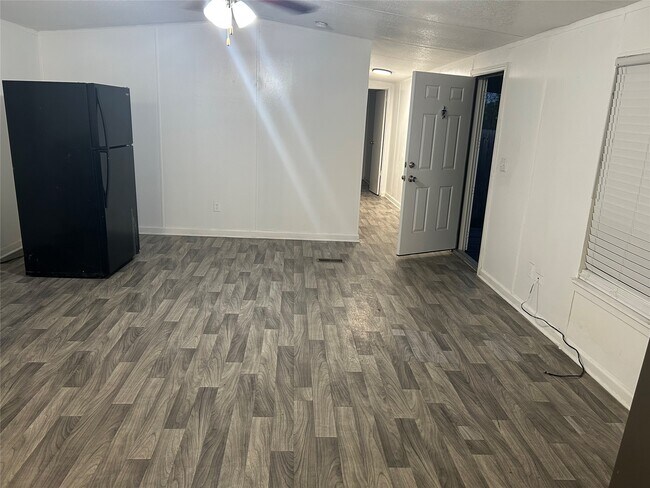 Foto del edificio - 11018 Pine Desert Ln