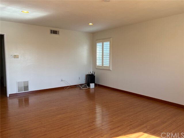 Building Photo - 927 Coriolanus Dr