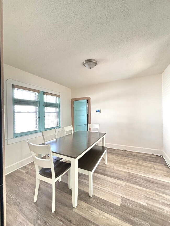 Foto del edificio - 4626 Hinesley Ave