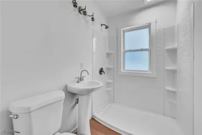 Building Photo - 1504 14th St SE