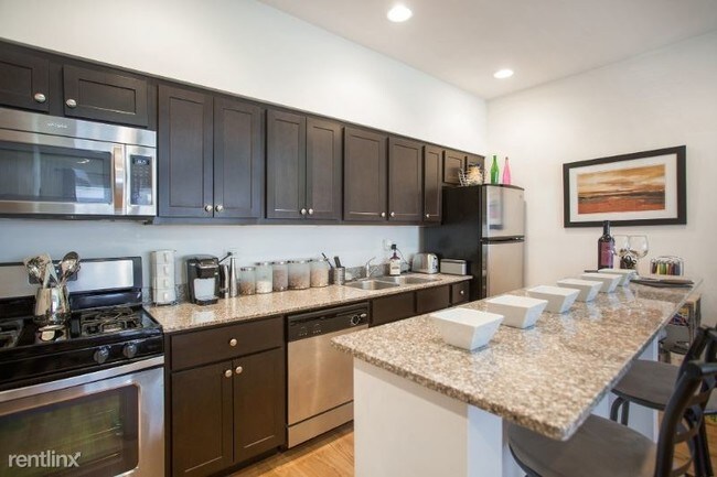 Foto del edificio - 4806 N Winchester Ave