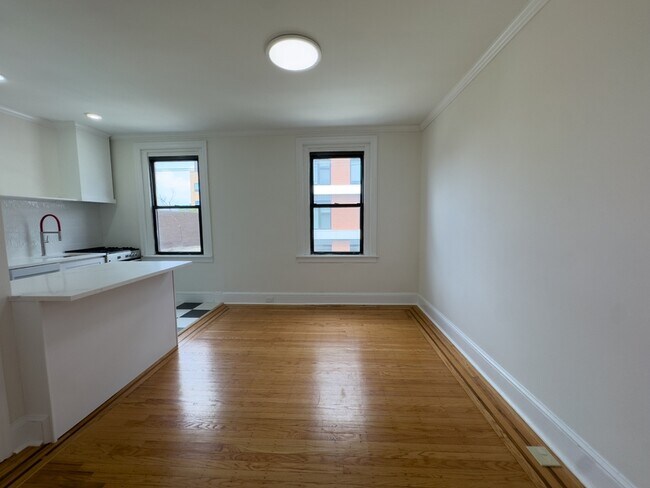 Foto del edificio - 1221 N Franklin St