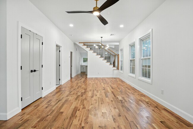 Building Photo - 1128 S Atlanta Ave