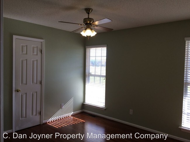 Building Photo - 3 br, 2 bath House - 132 High Meadows Lane