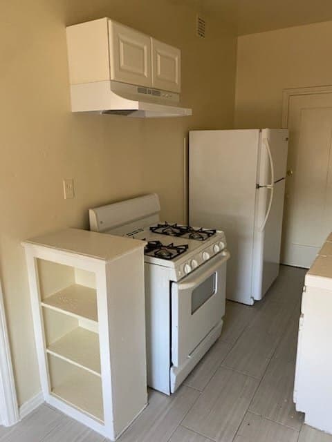 Photo - 1154 Normandie Ave Apartment