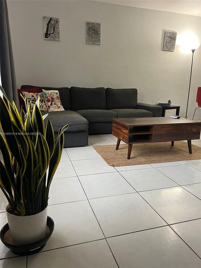 Foto del edificio - 1431 SW 20th St