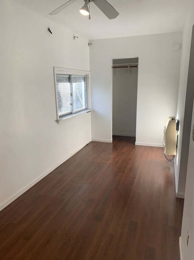 Foto del edificio - 3202 S Canal St