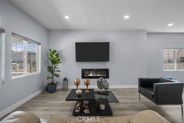 Foto del edificio - 1727 N Kenmore Ave