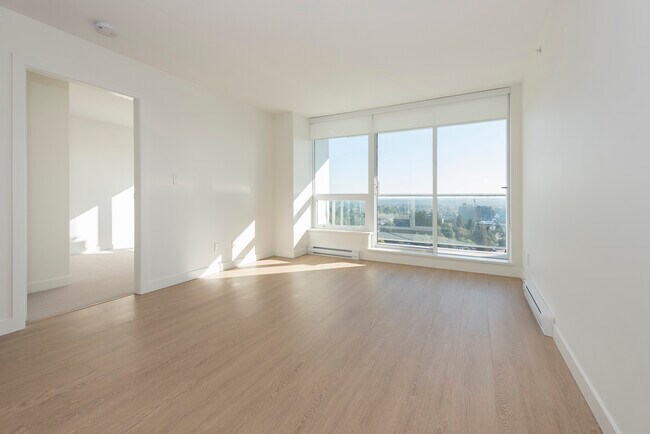 Photo du bâtiment - 505-13696 100 Avenue