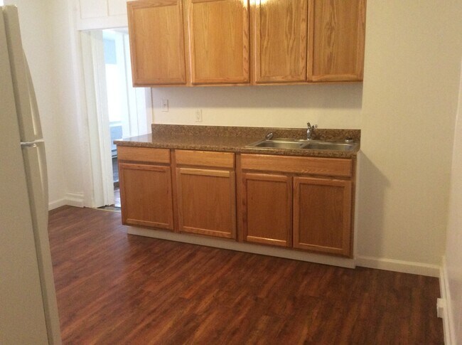 Foto del edificio - 1 Bedroom Apartment in Downtown near the J...