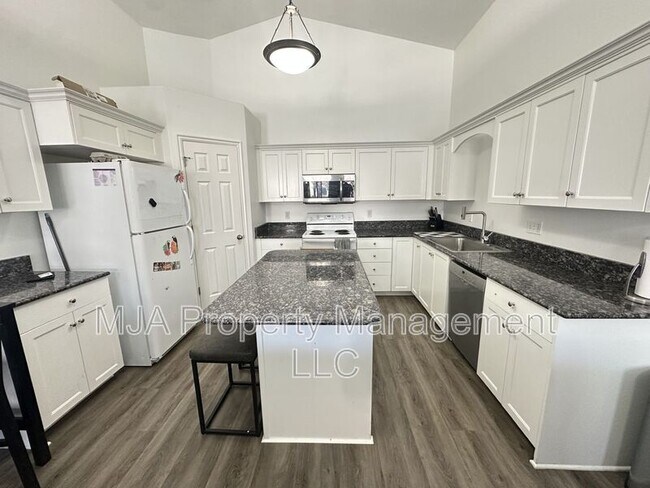 Foto del edificio - 4207 Pilgrim Cir W