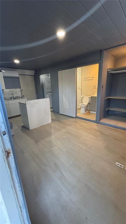 Foto del edificio - 1418 Queensway Rd