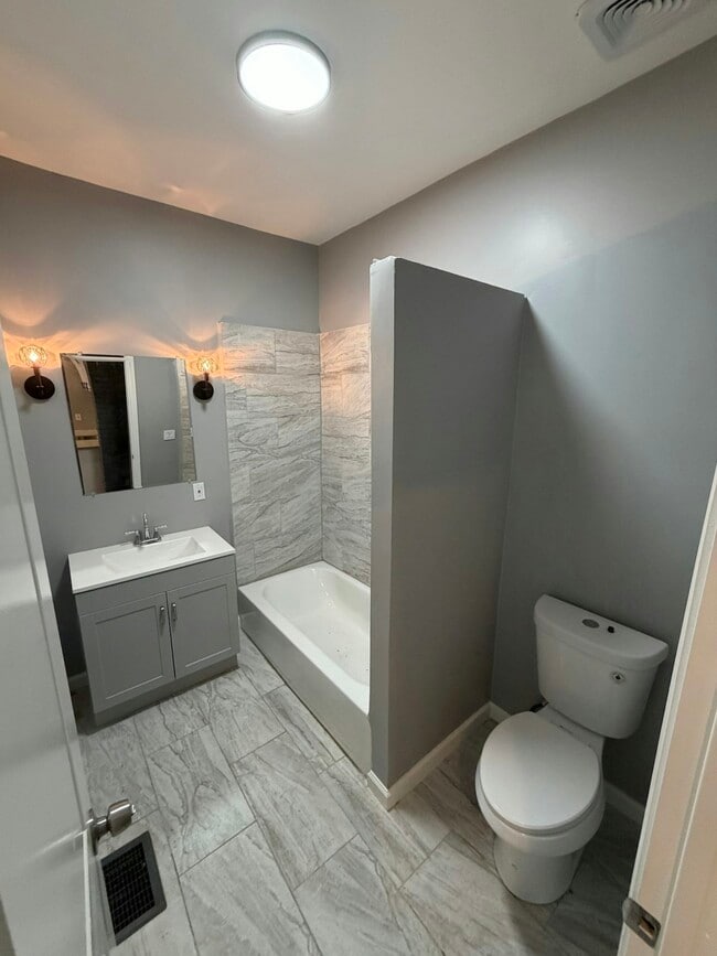 Foto del edificio - 3295 W 44th St