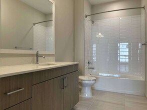 Interior Photo - The Rae